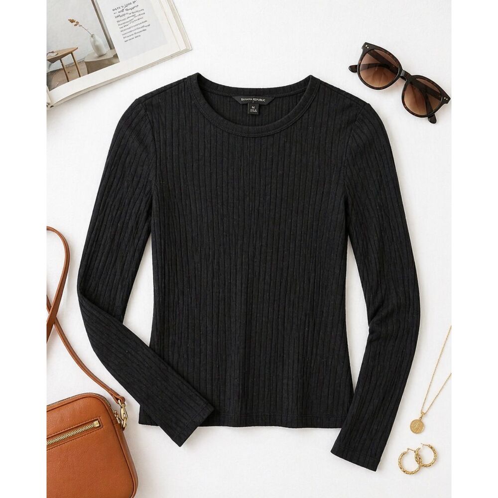 Banana Republic Women's Size M Medium Black Ribbed Long Sleeve Top Blouse (292)
